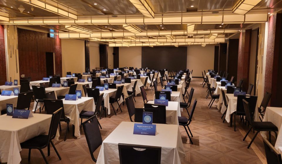 b2b tables